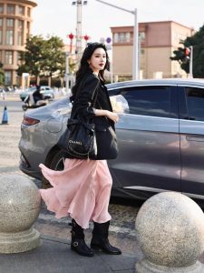 颜值不是入场劵，感觉才是-霞书