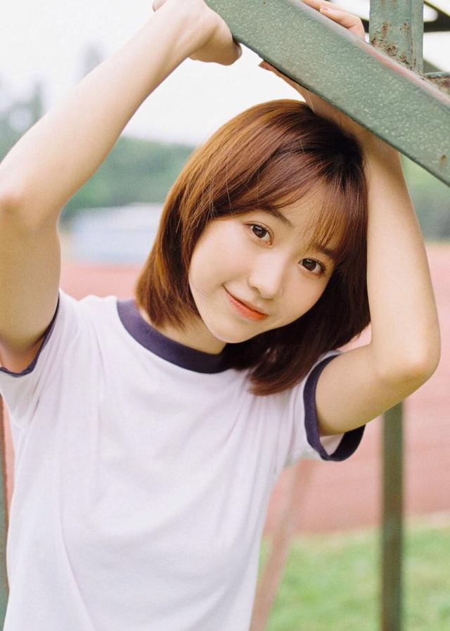 运动风人像摄影，这7个拍照姿势学起来，新手也能拍美照-霞书