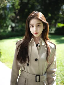 爱穿风衣直到80岁-霞书