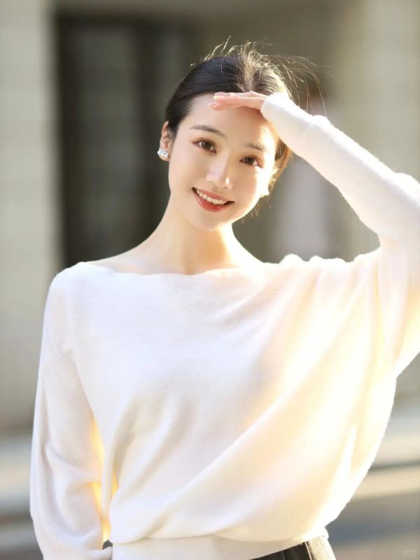 秋冬扎发穿搭，这 7个动作太绝了！阳光与风偏爱，夕阳浪漫显气质-霞书