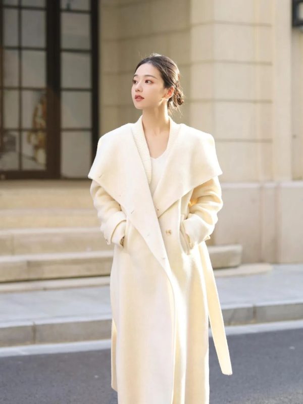 秋冬穿搭拍照，7个姿势，夕阳滤镜下的自然大方，显身材又出片-霞书