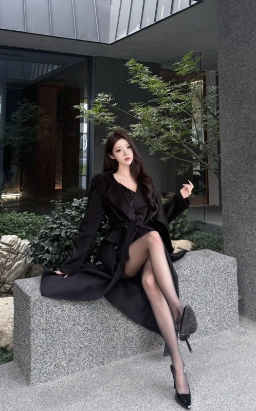颜值COS丨黑调诗意里的都市静谧-霞书