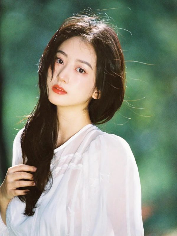 阳光和绿色很搭 | 有一种气血充足的美-霞书