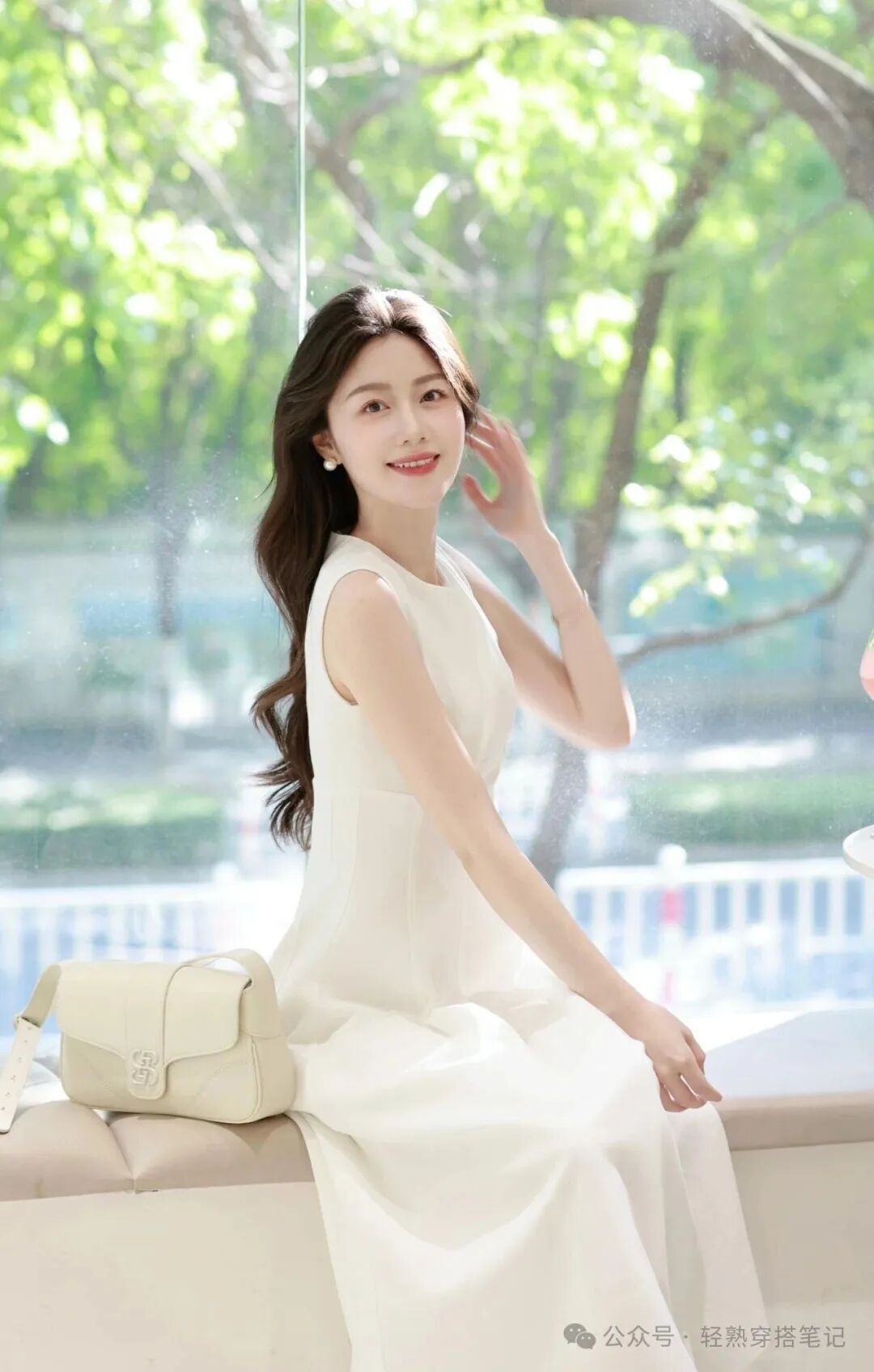 用一身皎洁，回应自身穿搭的温柔-霞书