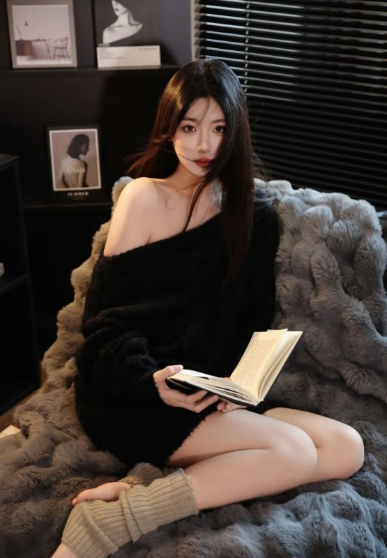少女写真丨慵懒时光中的书香少女-霞书